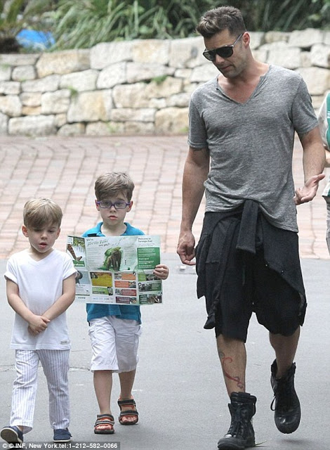 2732D15E00000578-0-_Their_playground_is_backstage_Ricky_Martin_says_his_twin_sons_M-a-58_1427898621030